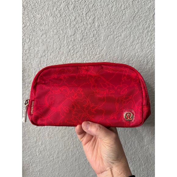 Lululemon Lunar New Year Everywhere Belt Bag 1L red - Picture 3 of 6
